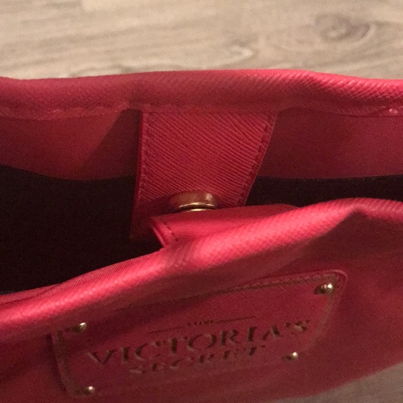 Victoria’s Secret Pink Over Night Bag - Picture 3 of 5